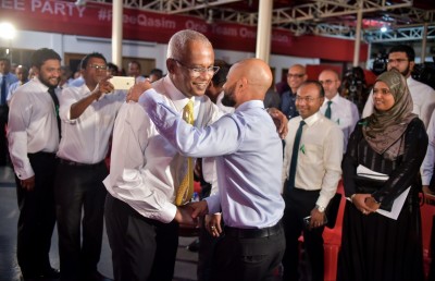އިމްރާން ޖަލުގައި ހުންނެވުމަކީ ދިވެހި ތާރީޚުގައި ޖެހޭ ބޮޑު ލައްގަނޑެއް: މައުމޫން
