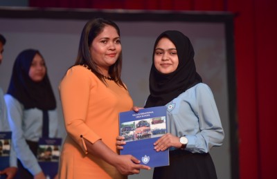 ވިލާ ހައި ސްކޫލުން 290 އަށް ވުރެ ގިނަ ދަރިވަރުން ގްރެޖުއޭޓްވެއްޖެ