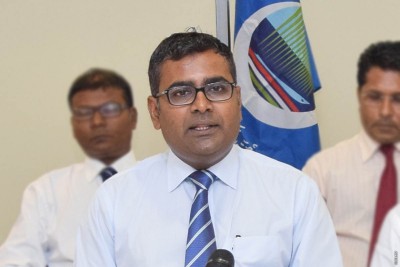 "ޑީއާރުޕީ ދެމިއޮތްހާ ދުވަހަކު ރައީސް މައުމޫނު ހިމާޔަތްކުރާނަން"