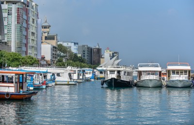 މަސްވެރިންގެ ޕާކަށް ޓޫރިސްޓުން ބާލަން އުނދަގޫތަކެއް