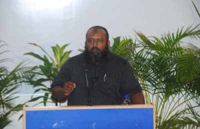 އިޔާޒުގެ ޖަވާބު ބޮޑު މައްސަލައަކަށް ވުމުން މާފަށް އެދިއްޖެ