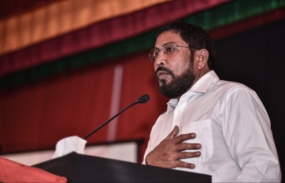 މިތިބީ އަނިޔާވެރި ވެރިއެއްގެ ކަސްތޮޅުގައި، މިކަމުން ސަލާމަތް ވާން މަސައްކަތް ކުރަން ޖެހޭ: ގާސިމް