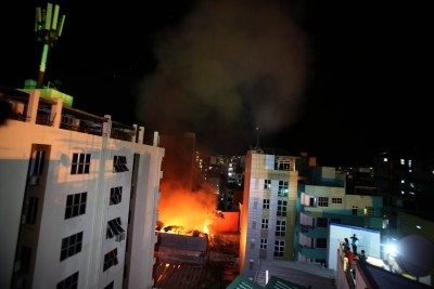 މާލޭގެ އެކި ހިސާބުތަކުގައި އަލިފާން ރޯކުރުމަށް ދަނީ ރާވަމުން: ޕޮލިސް