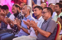 ވިލާ ފަހަތަކުން ނުދަން، ވަކި މީހަކާ ޖައްސާލައިގެން ނޫޅެން: ޒަމީރު