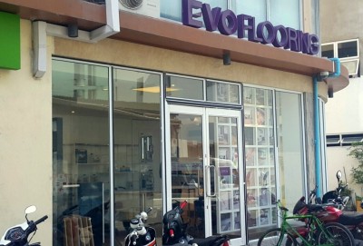 ތަޅުމަށް ބޭނުންވާ ގިނަ ސާމާނާއެކު އީވޯއިން އާ ޝޯރޫމެއް ހުޅުވައިފި