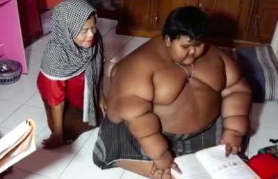 އެންމެ ފަލަ ކުއްޖާގެ ބަރުދަން ލުއިވެ ސްކޫލަށް ދާން ފަށައިފި