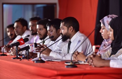ރައީސް ޔާމީން ވެރިކަމުގައި ދެމިހުންނެވުމުގެ ޝަރުތު ވަނީ އުނިވެފައި: ވަކީލުން