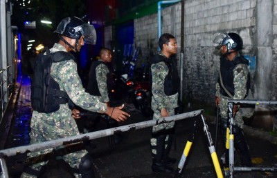އަމުރު ތަންފީޒު ކުރި ނަމަ އެއީ އަނެއް ފެބްރުއަރީ 7: ރައީސް