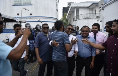 އަމުރު ތަންފީޒު ކުރި ނަމަ އެއީ އަނެއް ފެބްރުއަރީ 7: ރައީސް