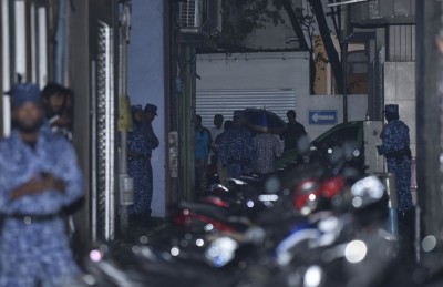 އަމުރު ތަންފީޒު ކުރި ނަމަ އެއީ އަނެއް ފެބްރުއަރީ 7: ރައީސް