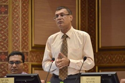 ރައީސް ނަޝީދުގެ މައްސަލަ އިސްތިއުނާފު ކުރުމަށް އެމްޑީޕީ މެމްބަރަކު ގޮވާލައްވައިފި