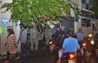 އަމުރު ތަންފީޒު ކުރި ނަމަ އެއީ އަނެއް ފެބްރުއަރީ 7: ރައީސް