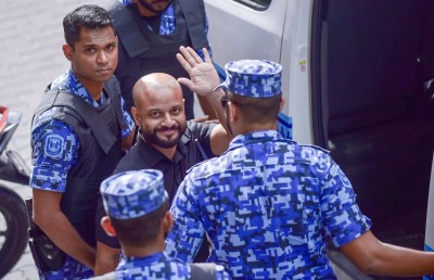 ފާރިސް ކޯޓަށް ހާޒިރެއް ނުކުރި، ޝަރީއަތް ކެންސަލް