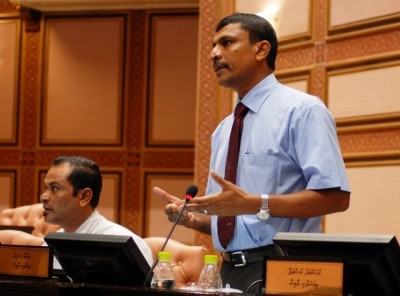 މިނިސްޓްރީން ކަނޑައަޅާ މަގުތަކުގައި ހެލްމެޓު އަޅައިގެން ސައިކަލް ދުއްވަންޖެހޭގޮތަށް ބިލެއް ހުށަހަޅައިފި