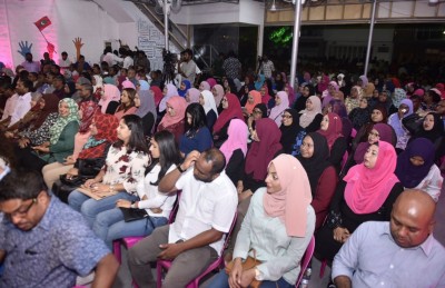 ކާން ދޭ އަތުގައި އަޅުގަނޑު ދަތް އެޅިން: ސައީދު