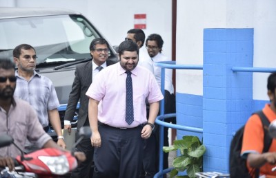 މެމްބަރުންގެ މައްސަލަ ހިނގަނީ ސިޔާސީ މަގްސަދެއްގައިކަން ގާޒީ ފާހަގަކުރެއްވި: ވަކީލު