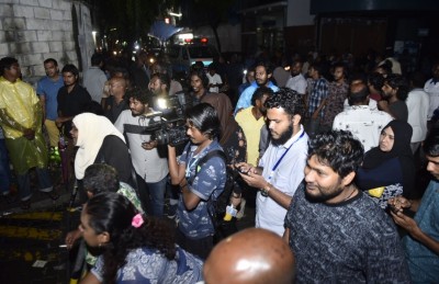 ރާއްޖޭގައި ހަރަކާތްތެރިވި ބޭރުގެ ދެ ނޫސްވެރިއަކު އިމިގްރޭޝަނާ ހަވާލުކޮށްފި