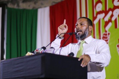 އަދީބަކީ މަޝްވާރާ ކުުރުމަށް ހައިސިއްޔަތު ނެތް ބޭފުޅެއް: އިމްރާން