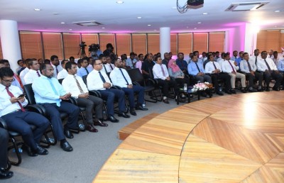 ޕީޕީއެމަށް ހަ ދުވަސް ތެރޭގައި 4،000 މީހުން