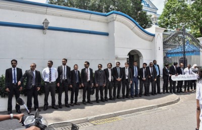 މަޝްހޫރު ވަކީލުންތަކެއްގެ ސަސްޕެންޝަން އުވާލައިފި