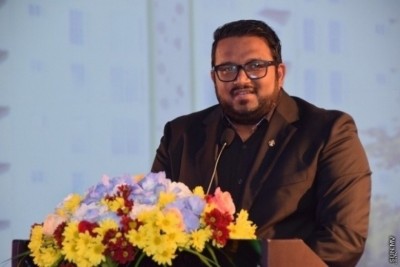 މުޒާހަރާގެ ފަހަތުގައި ތިބި މީހުން ގާނޫނުގެ ކުރިމައްޗަށް ގެންނާނަން: އަދީބު