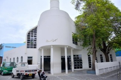 ވިޔަފާރިވެރިންގެ ޖަމިއްޔާއިން މިސްކިތްތަކެއް މަރާމާތުކޮށްދީފި