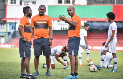ބެންގަލޫރު ވަރުގަދަ، މުހިއްމީ ޓީސީގެ ހިތްވަރު: ނިޒާމްބެ