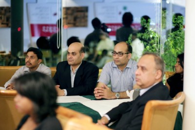 އަތޮޅުތެރެއަށް އެކި ދާއިރާތަކުން 18 ސުޕަ ސުޕެޝަލިސްޓު ޑޮކްޓަރުން ގެނެސްފި