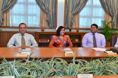 މައުމޫން ދޫކޮށްލަން ދުންޔާ ގޮވާލުމުން ޝައިނީ ހިތްހަމަ ނުޖެހިއްޖެ