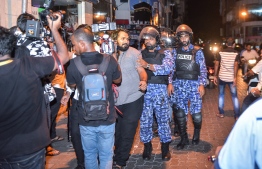 ބައެއް ނޫސްވެރިން ރޭ ކުޅުނީ ފިލްމީ މަންޒަރުތަކެއް: އަދުރޭ