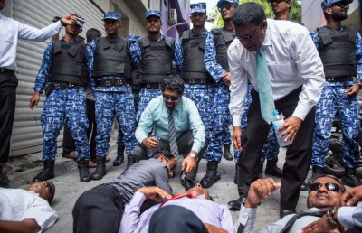 މަޝްވަރާ ނުފަށަނީސް އިދިކޮޅާއި ޕީޕީއެމުން ޖެހިއްޖެ