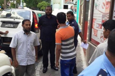 އިމްރާނާއި އަލީ ވަހީދު މާލެ ގެނެސް ޑޮކްޓަރަށް ދައްކައިފި