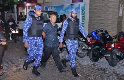 އިިދިކޮޅު އެއްވުމުން ރޭ 4 މީހަކުު ހައްޔަރުކުރި