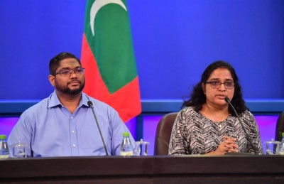 އަބްދުއްރަހީމްގެ ރުޅި މައުމޫން ހަމީދަށް: "އާޒިމާ އާއި އަނިލް ގާނޫނުއަސާސީ އަށް މާ މޮޅު"
