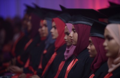 ސައިރިކްސް ކޮލެޖް އެމެރިކާގެ އޮރެކުލް އެކެޑަމީއާ ގުޅިއްޖެ