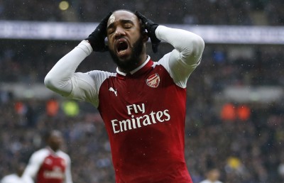 ޔޫރަޕުގައި އާސެނަލަށް ފޯވާޑުންގެ ދަތިކަން