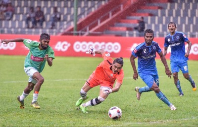 ވެލެންސިއާ އަށް ޔޫކްރޭން ދެ ކުޅުންތެރިން