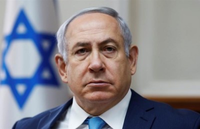 ކޮރަޕްޝަނުގެ ތުހުމަތުގައި ނަތަންޔާހޫގެ ގާތް މީހުން ހައްޔަރު ކުރަނީ