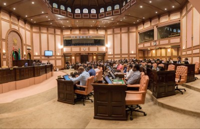 ކުއްލި ހާލަތު އުވާލަން 50 މެމްބަރުން ވޯޓު ދެއްވާނެ: މަހްލޫފް