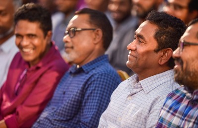ޚިޔާލު ތަފާތުނުވެ، ބަދަހިކޮށް ތިބުމަށް މެމްބަރުންގެ ކިބައިން ރައީސް އެދިވަޑައިގެންފި