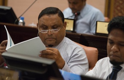 ރައީސާއި ޕީޕީއެމް ދޫކުރުމުގެ ވިސްނުމެއް ނެތް: ހުސެން މަނިކު