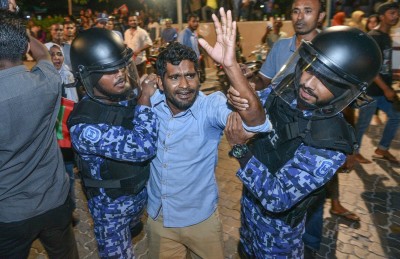 މުޒާހަރާތަކުގައި ފުލުހުން އަމަލުކުރާ ގޮތް އެންއައިސީން މޮނިޓާ ކުރަން ފަށައިފި