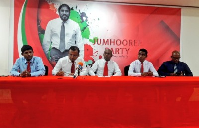 ހެލްތުގެ ކުރީގެ ސްޓޭޓް މިނިސްޓަރު ހުސެއިން ޖޭޕީ އަށް ސޮއިކުރައްވައިފި