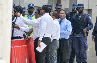 ރިޔާސީ ބަޔާން އިއްވަވާ ޖަލްސާ ބޮއިކޮޓް ކުރަން އިދިކޮޅު މެމްބަރުން ނިންމަވައިފި