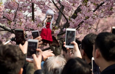 އެންމެ ގިނަ ވަގުތު ހޭދަކުރަނީ ފޯނާއެކު