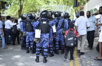 ކުއްލި ނުރައްކަލުގެ ހާލަތު އިއުލާންކޮށް އެޅި ހުރިހާ ފިޔަވަޅެއް ބާތިލް: ވަކީލުން