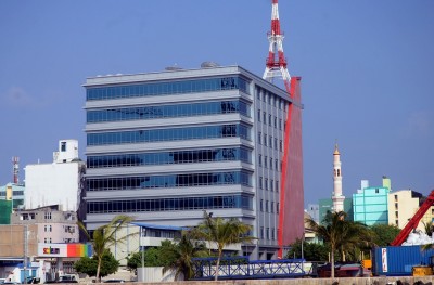 ދިރާގު ޕޯސްޓްޕެއިޑް ކަސްޓަމަރުންނަށް ފޭކް މެސެޖެއް