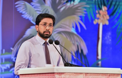 ރައީސް ޔާމީން ފަދަ ވެރިއަކު ލިބުމަކީ ޝުކުރު ކުރަން ޖެހޭ ކަމެއް: އަޒްލީން