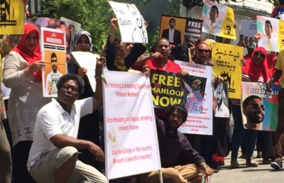 ފެބްރުއަރީ 1 ގެ ހުކުމް ތަންފީޒު ކުރަން ގޮވާލައި ލަންކާގައި އިދިކޮޅު ފަރާތްތަކުން މުޒާހަރާ ކޮށްފި