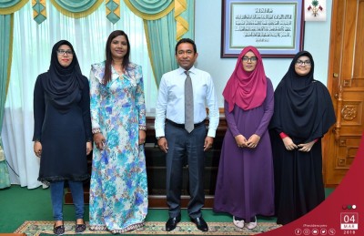 އޭލެވެލްގެ އެންމެ މޮޅު ތިން ދަރިވަރުންނާ ރައީސް ބައްދަލުކުރައްވައިފި